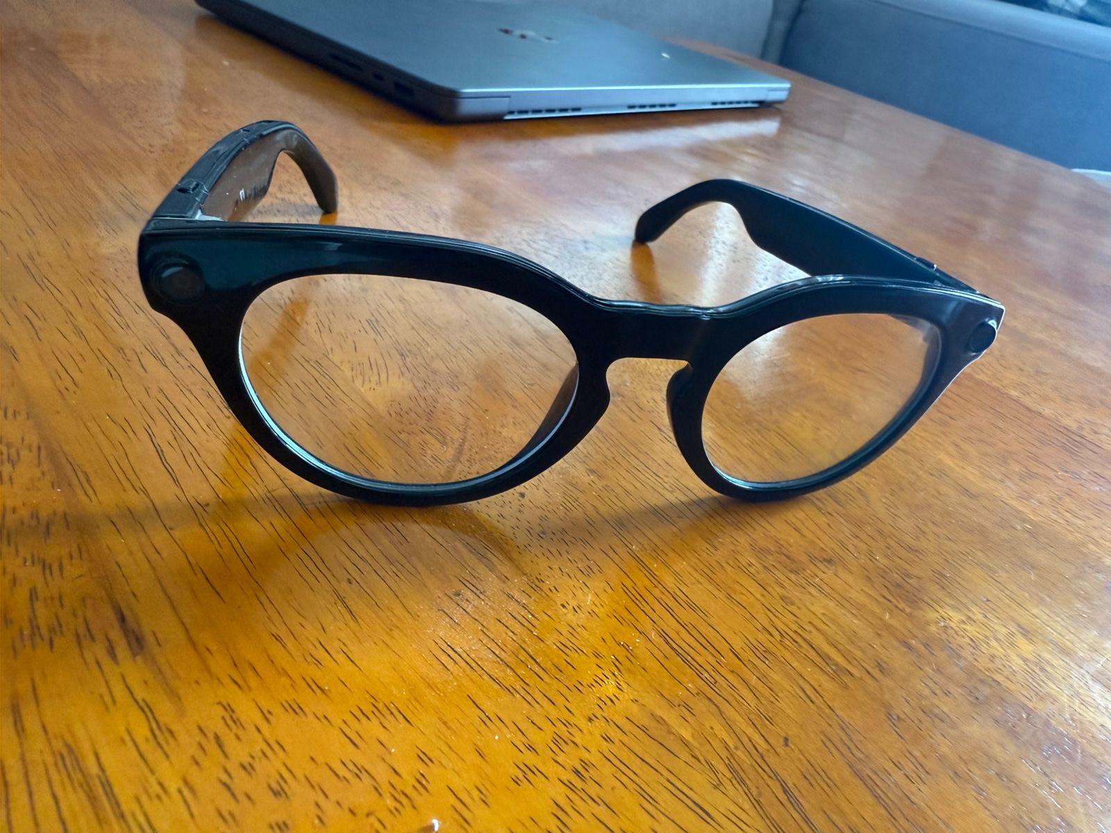 Smart glasses capture device 3